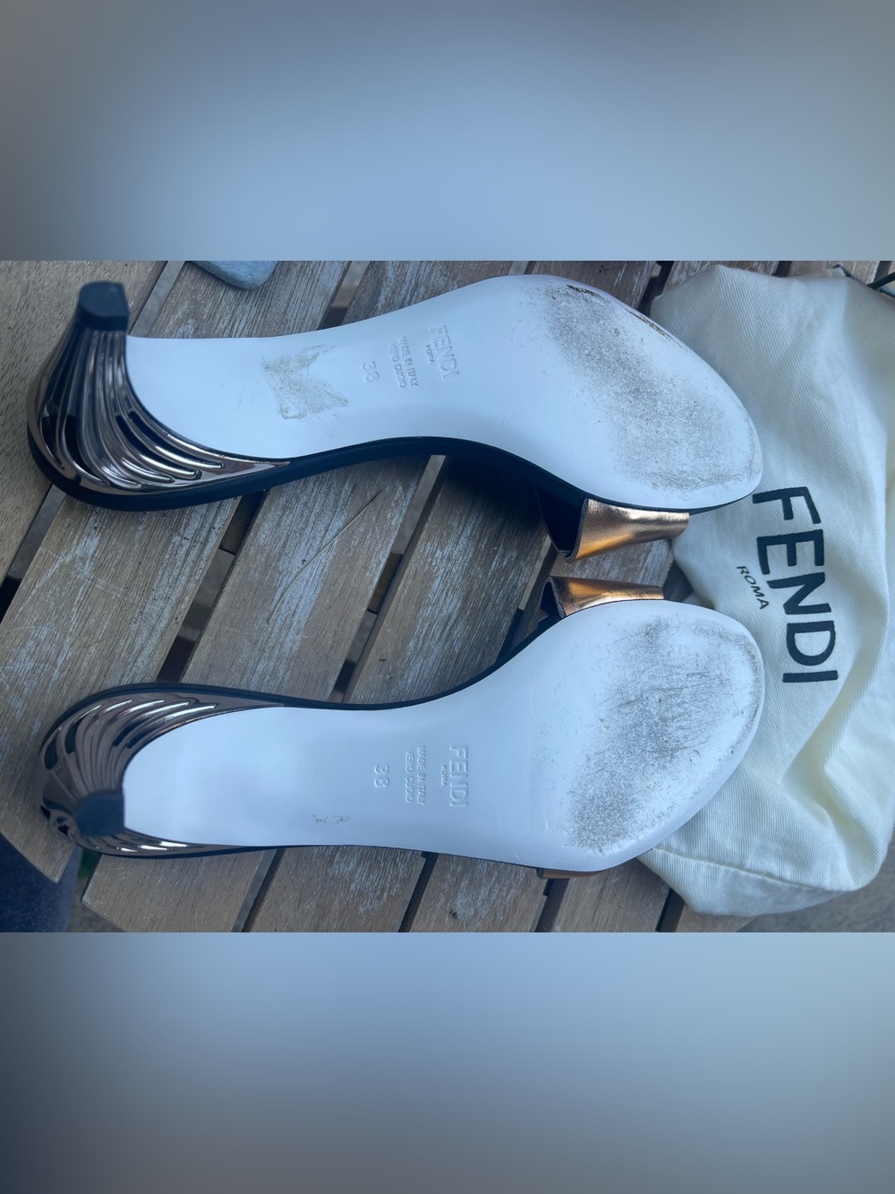 Fendi FFreedom Metallic Leather Sandals shoes Fluted Kitten Heel - Size 38 7.5 - Picture 4 of 9